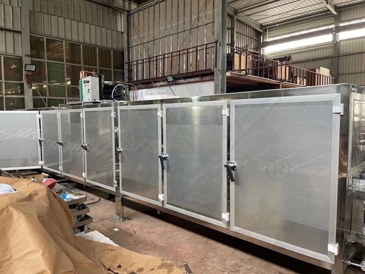 Depositatie van een automatische snoepmachine voor de productie van gele lollypop gummy snoep