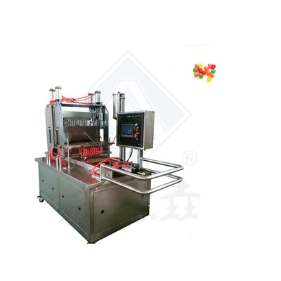 1900*900*1620mm Beer Leaves Candy Depositing Machine Gummy Candy Making Machine Multifunctionele